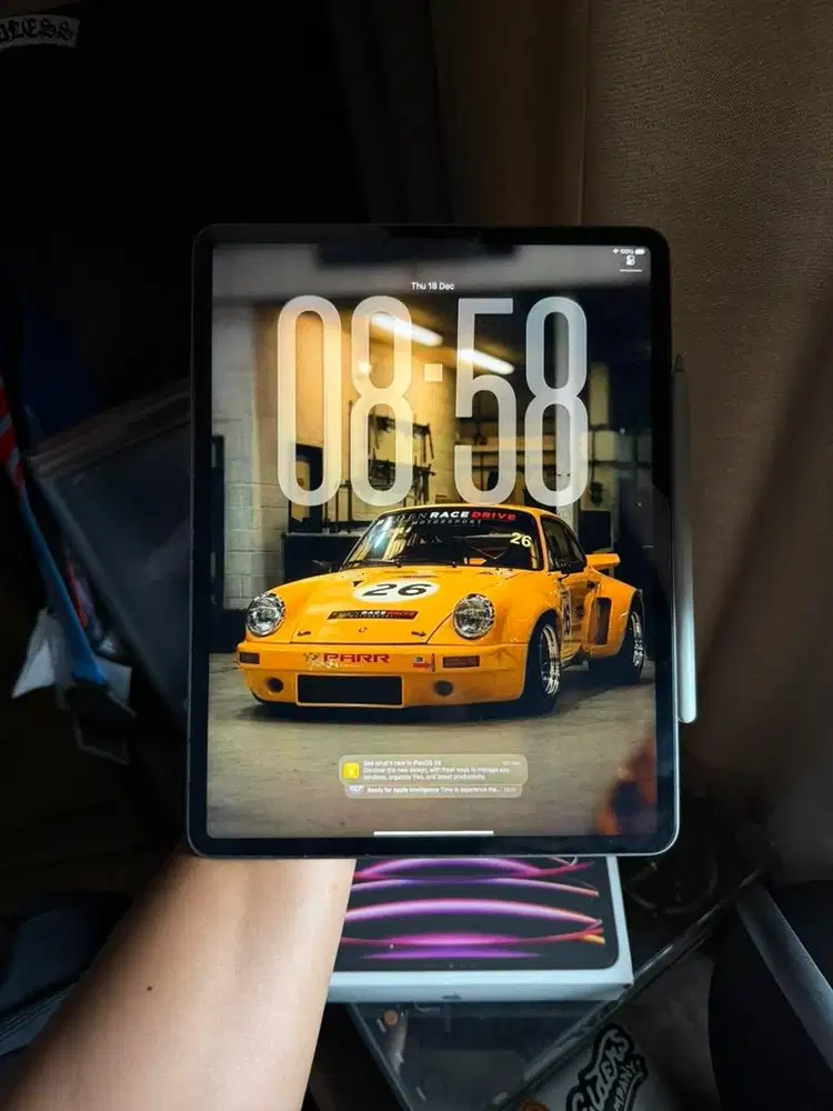 ipad pro 12.9 gen 6 M2 256gb wifi only + apple pencil gen 2