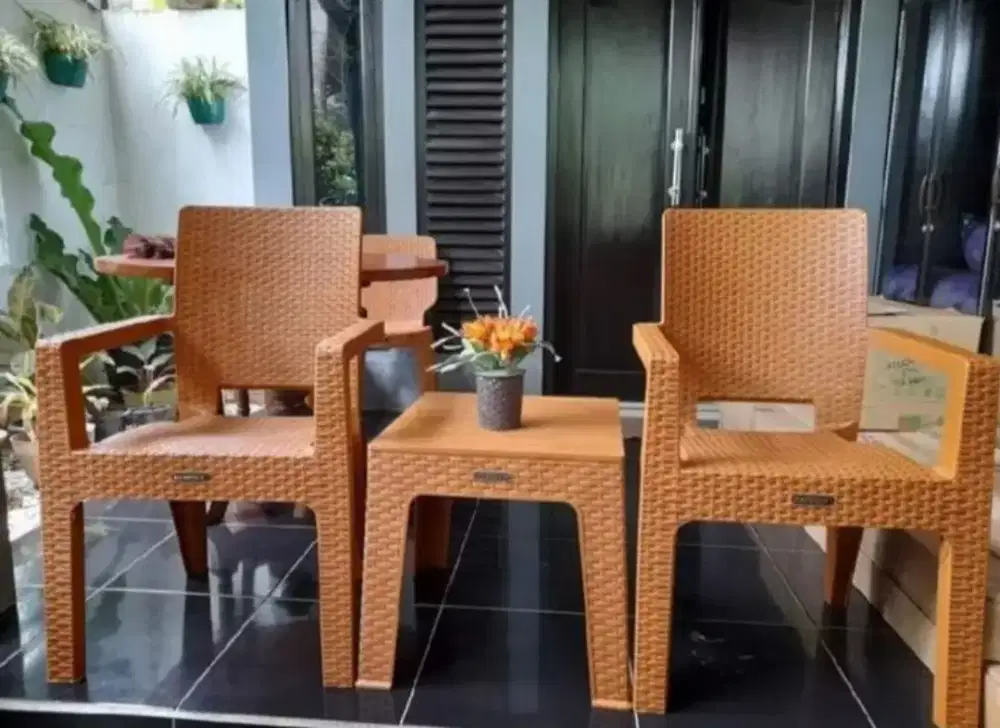 DI JUAL CEPAT, KURSI & MEJA NAPOLLY