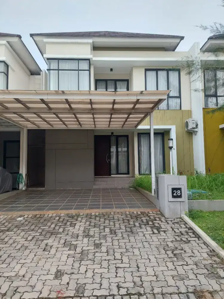 Disewakan 2 lantai Rumah di Graha Padma Semarang kota semarang barat