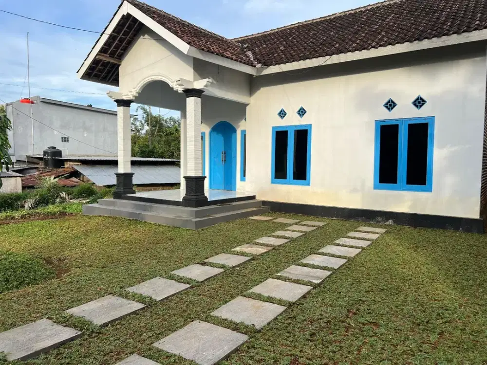 Rumah 300 Jt Tepi Jl Karanganyar ( Solo )