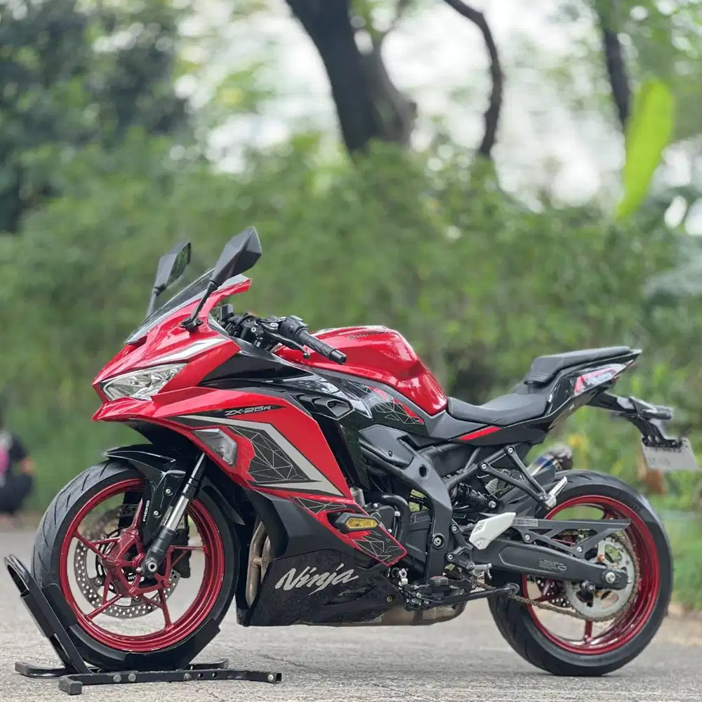 KAWASAKI ZX25R ABS TFT MERAH 2023 KM LOW PAJAK PANJANG GAS BRUTAL
