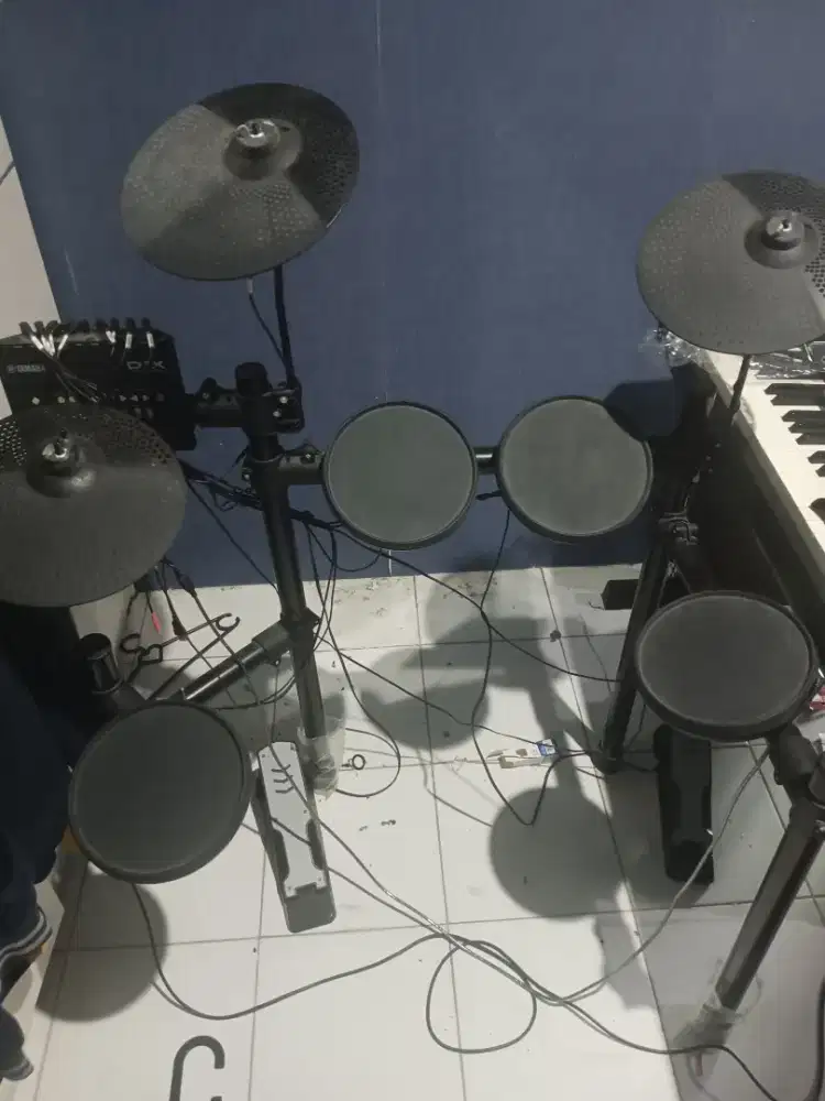 Drum Yamaha dtx 402 like new