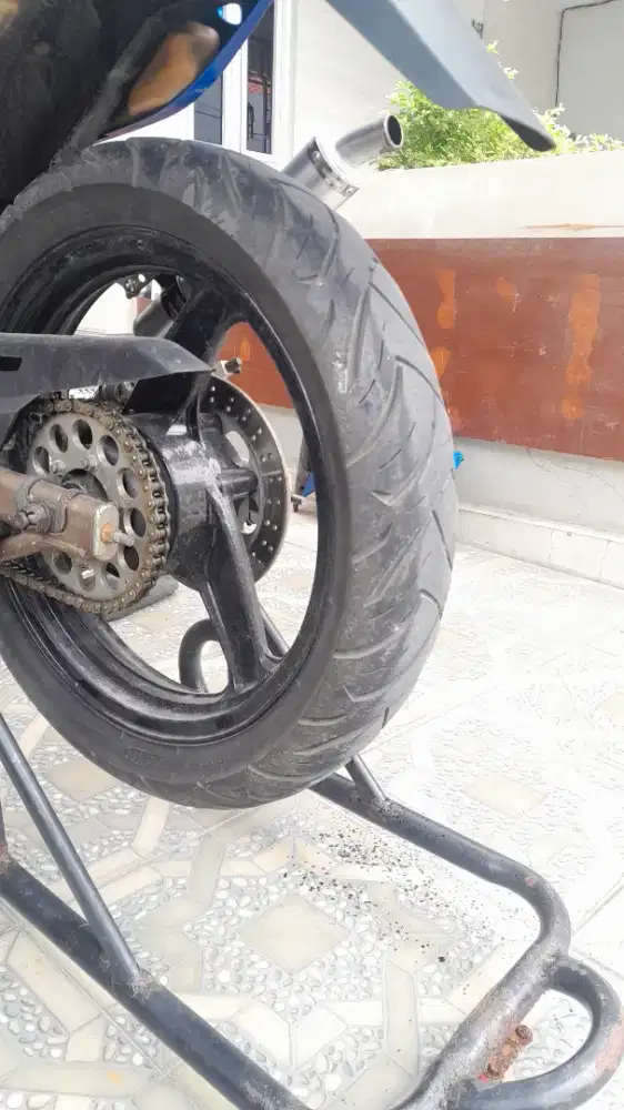 Ban Luar Second 95% Ring 17 130-70 dan 100-80