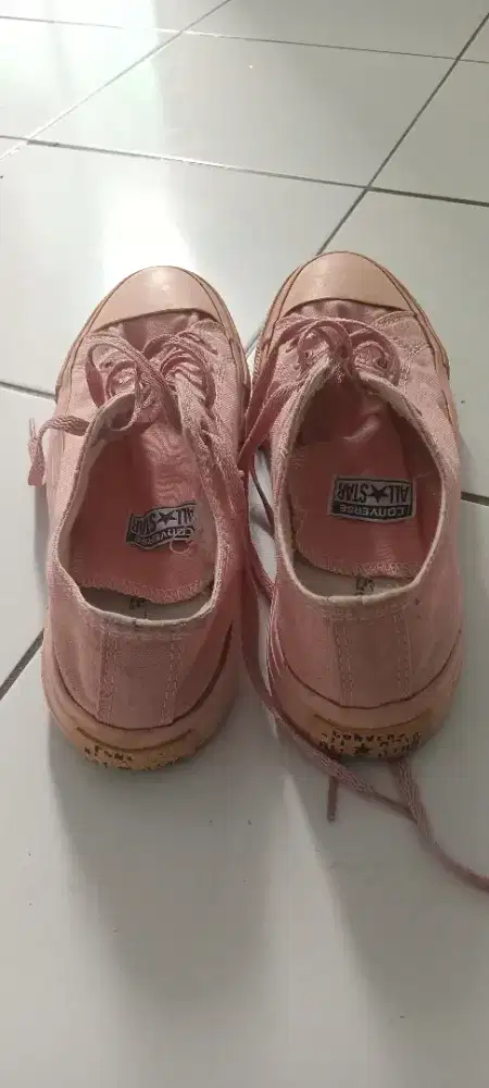 Sepatu All star uk40