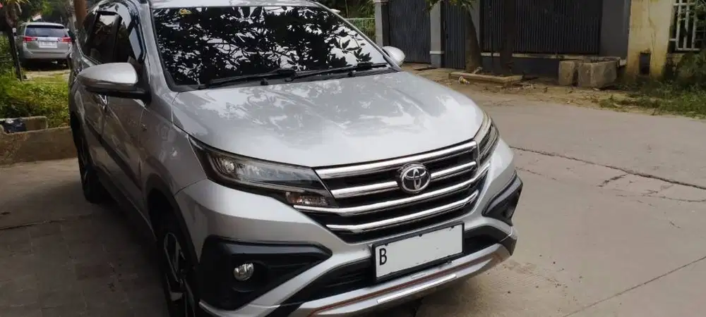 RUSH 1.5 TRD Sportivo Matic 7 Seat Silver 2020 B DKI Pribadi