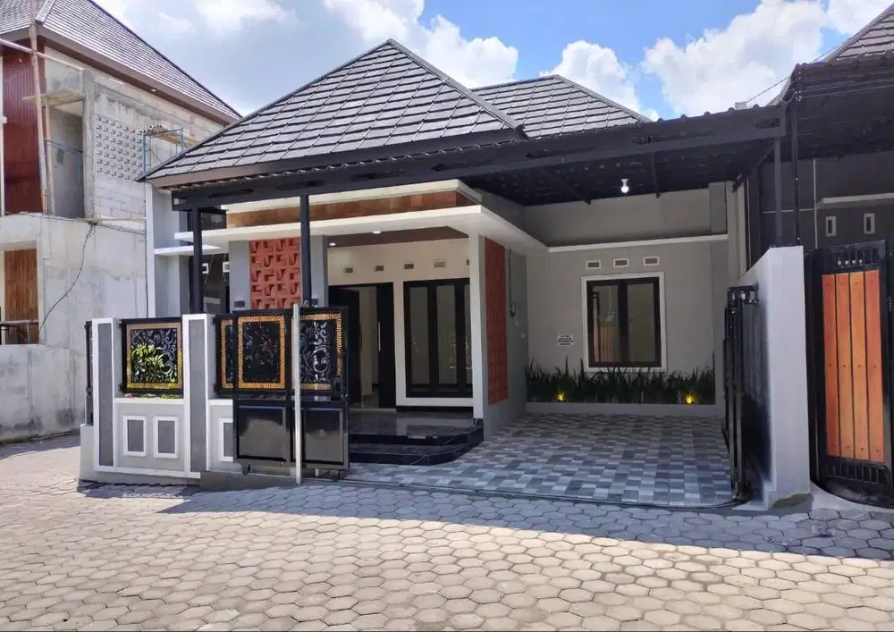 RUMAH MODERN HOOK FREE KANOPI & PAGAR DIUTARA SD MODEL WEDOMARTANI