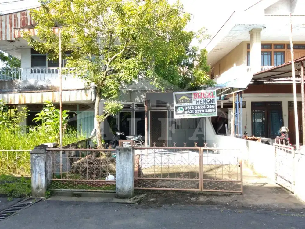 Dijual Rumah 2 Lantai Semi Furnish Hadap Timur Harga Murah