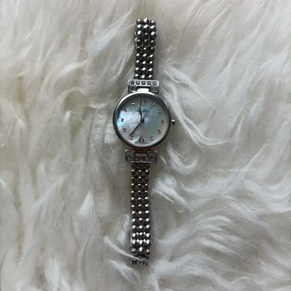 Jam Wanita Alba VJ21-X074 Silver