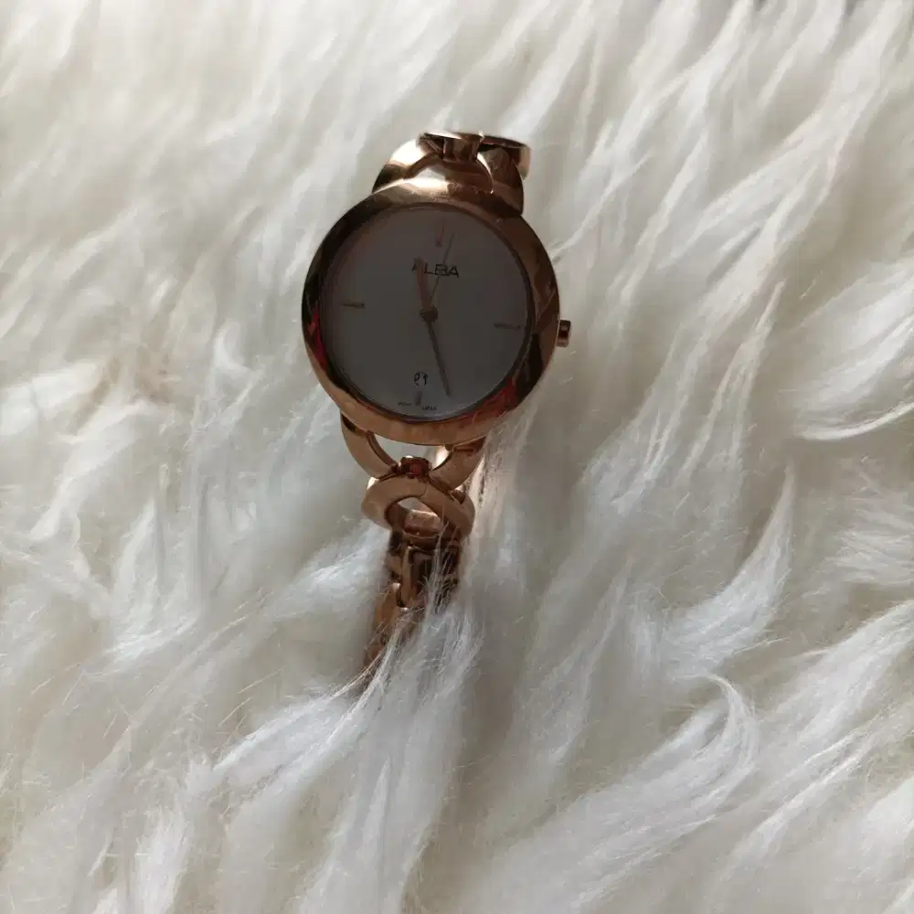 Jam Wanita Tangan Alba VJ22-X207 Gold