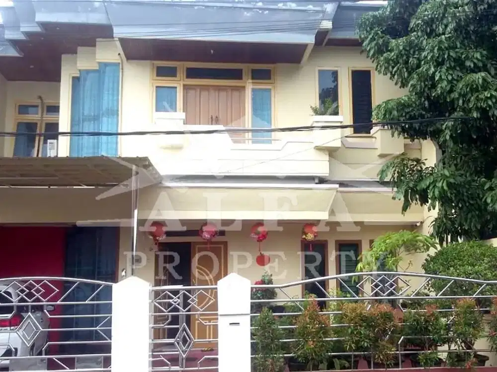 Jual Rumah 2 Lantai Furnish Hadap Timur Siap Huni Pusat Kota