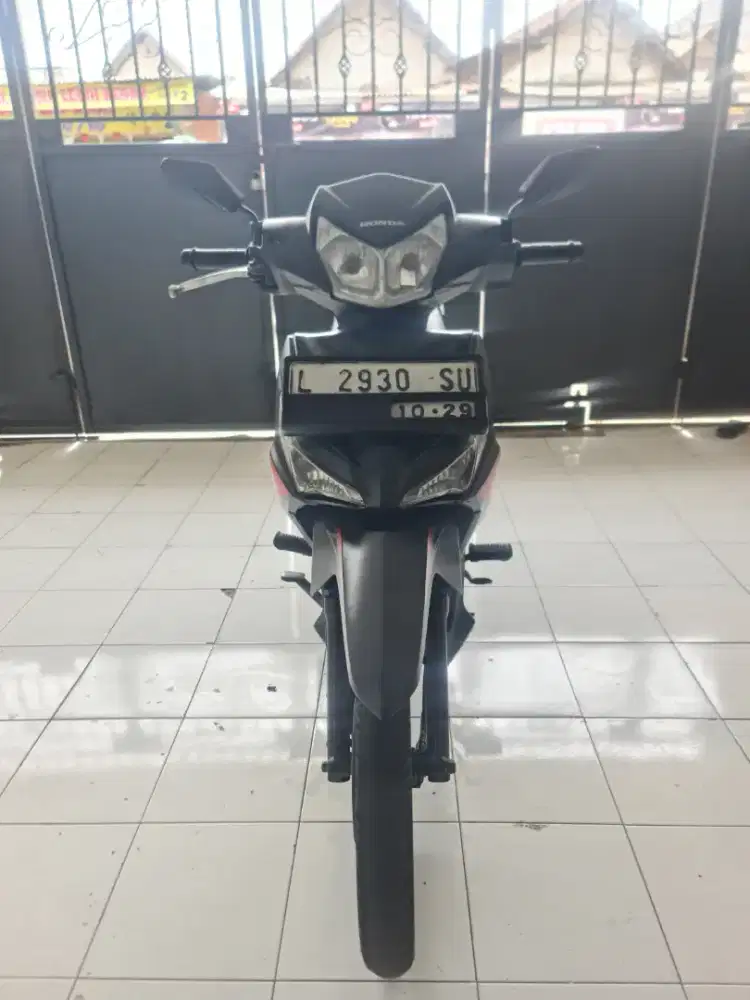 Honda new supra x 125 2019 FI CW km22rb jrg pakai mulus petemon sby