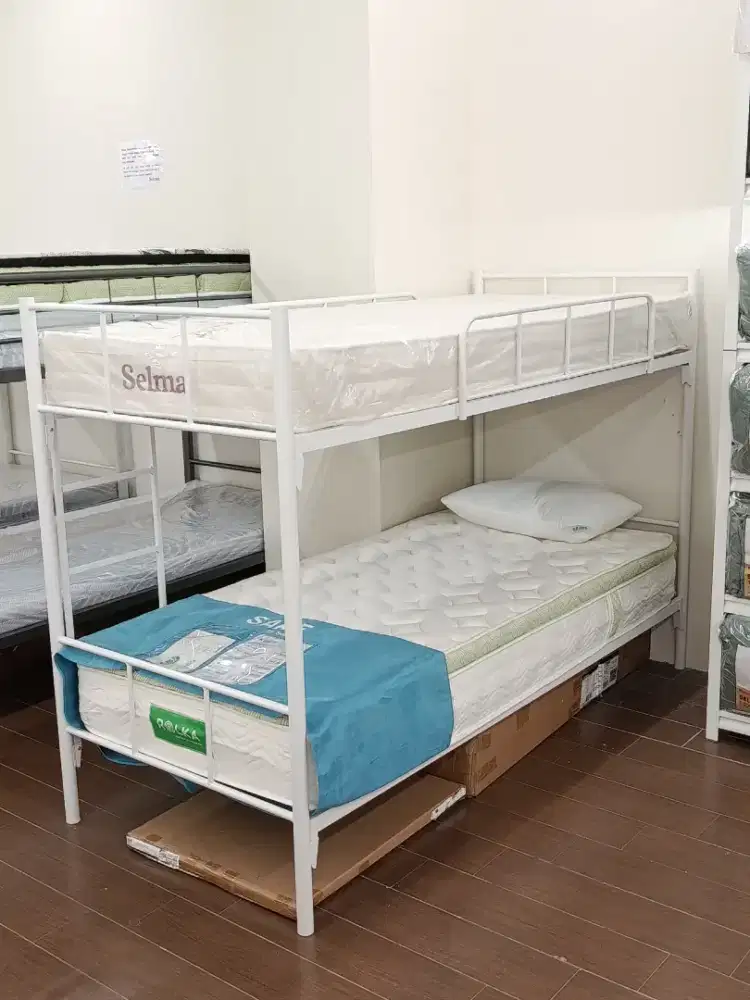 Bunkbed/ Ranjang Tingkat bahan Besi