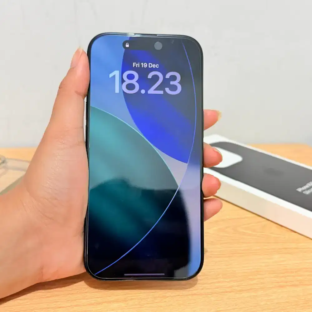 APPLE IPHONE 16 PRO 256GB - BLACK TITANIUM