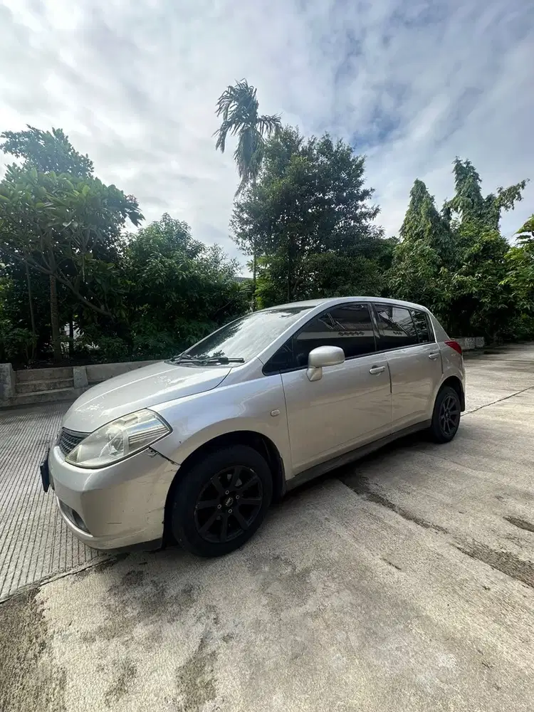 Nissan Latio 1.8 HB thn 2008 AT