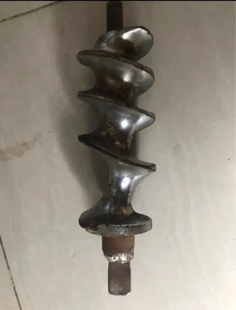 Mesin ulir penggiling daging