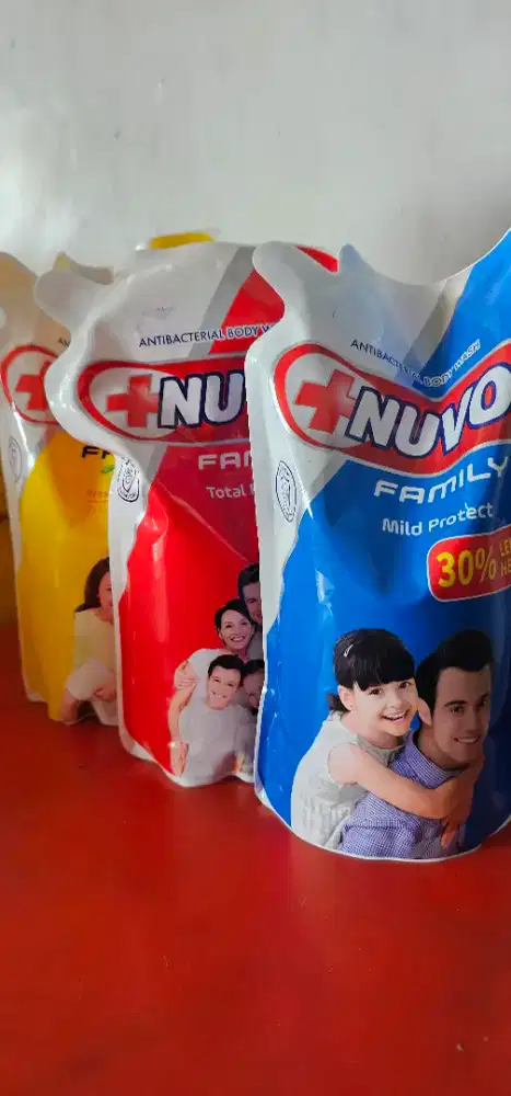 SABUN MANDI NUVO 800 ML