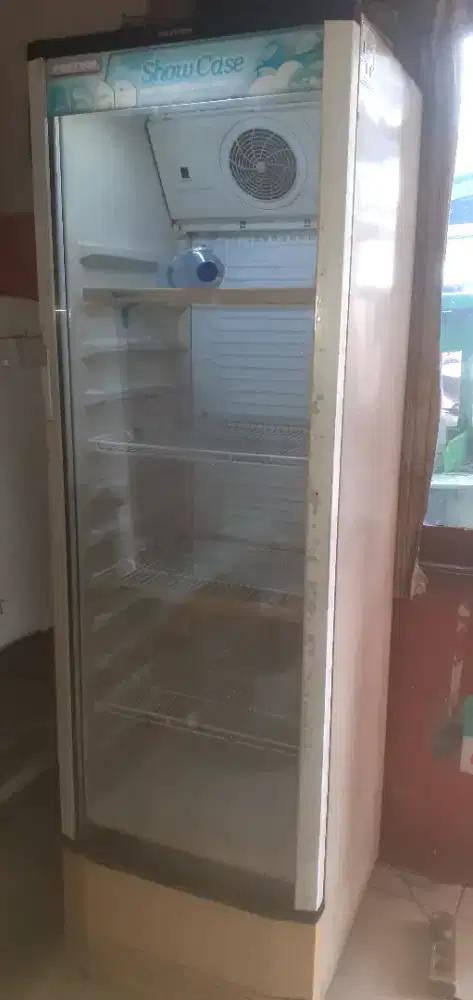 Di jual cepat showe case polytron 4 susun siapal pake..