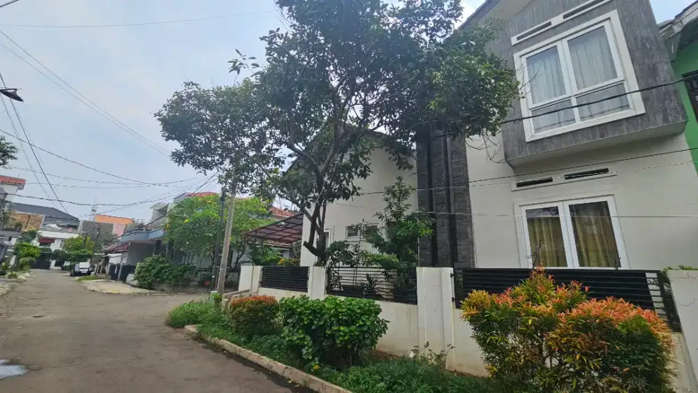 Dijual Rumah terawat dan siap huni di Jatibening,Bekasi Selatan