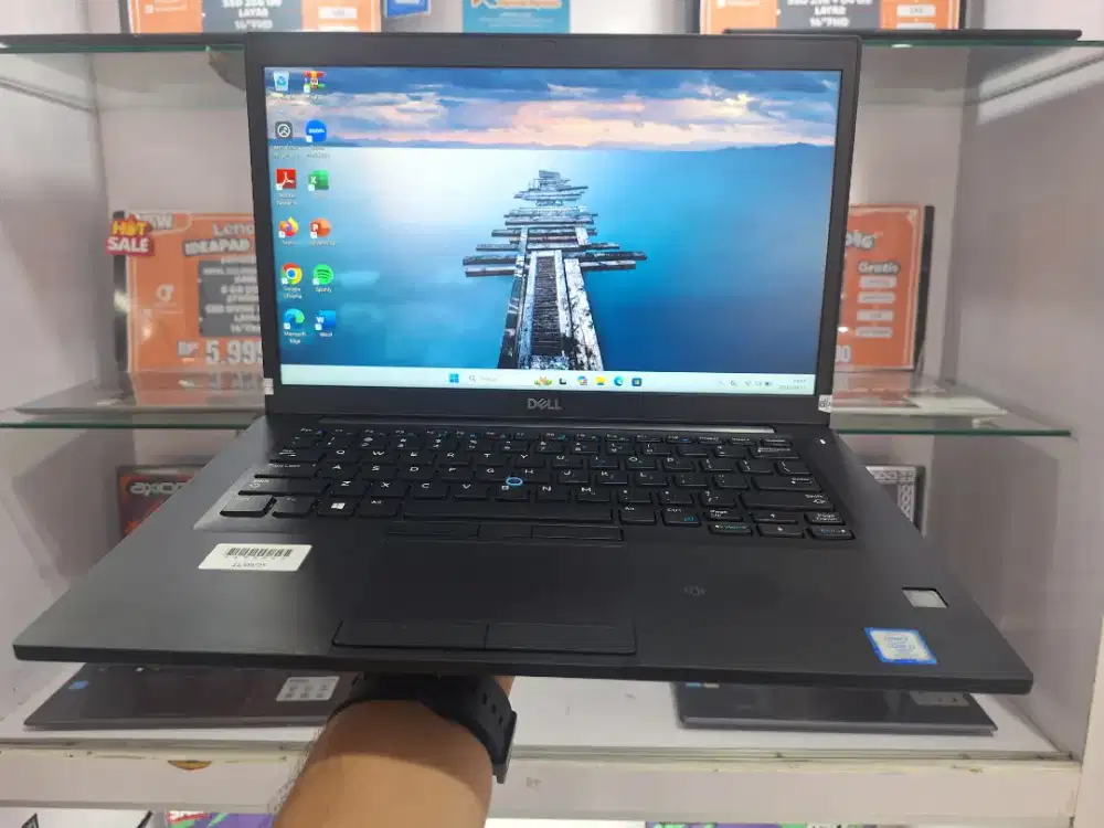 PROMO KREDIT LAPTOP KTP SAJA | DELL 7490 CORE I7 RAM16GB | SPEK GAMING