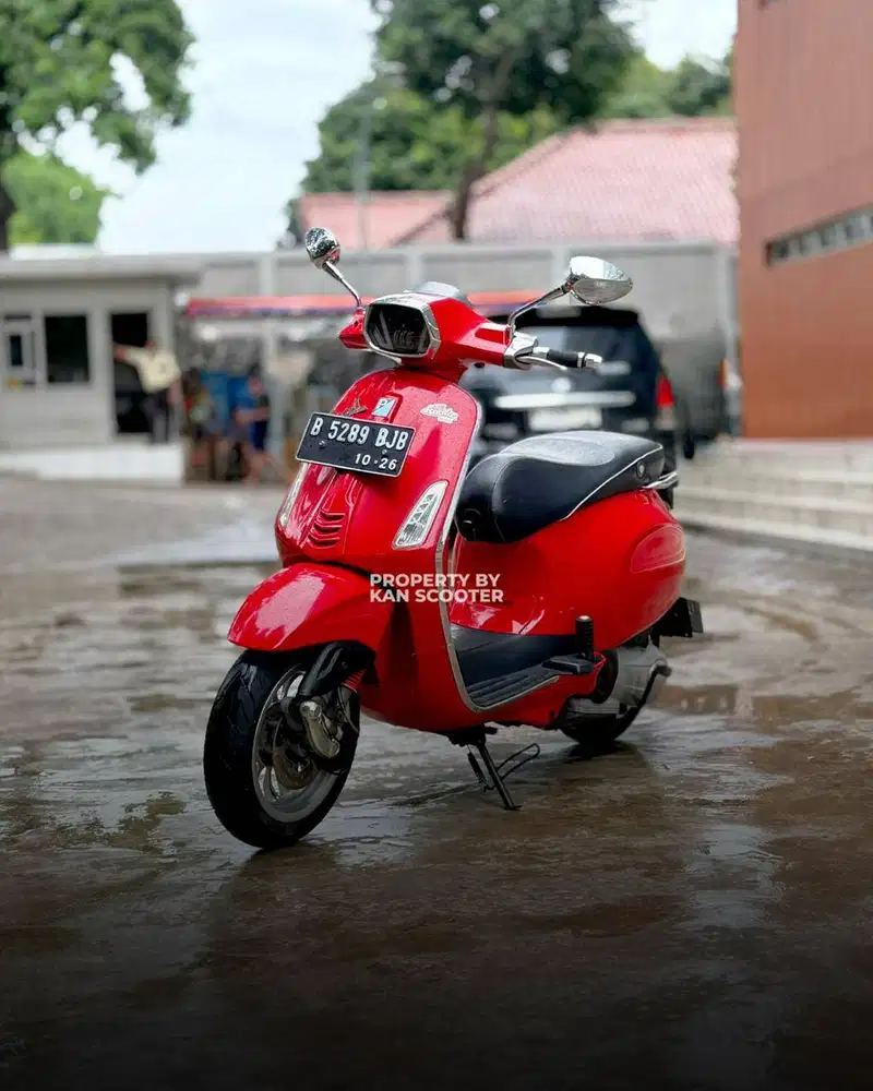 JUAL MURAH VESPA SPRINT 150 3V 2014 MULUS