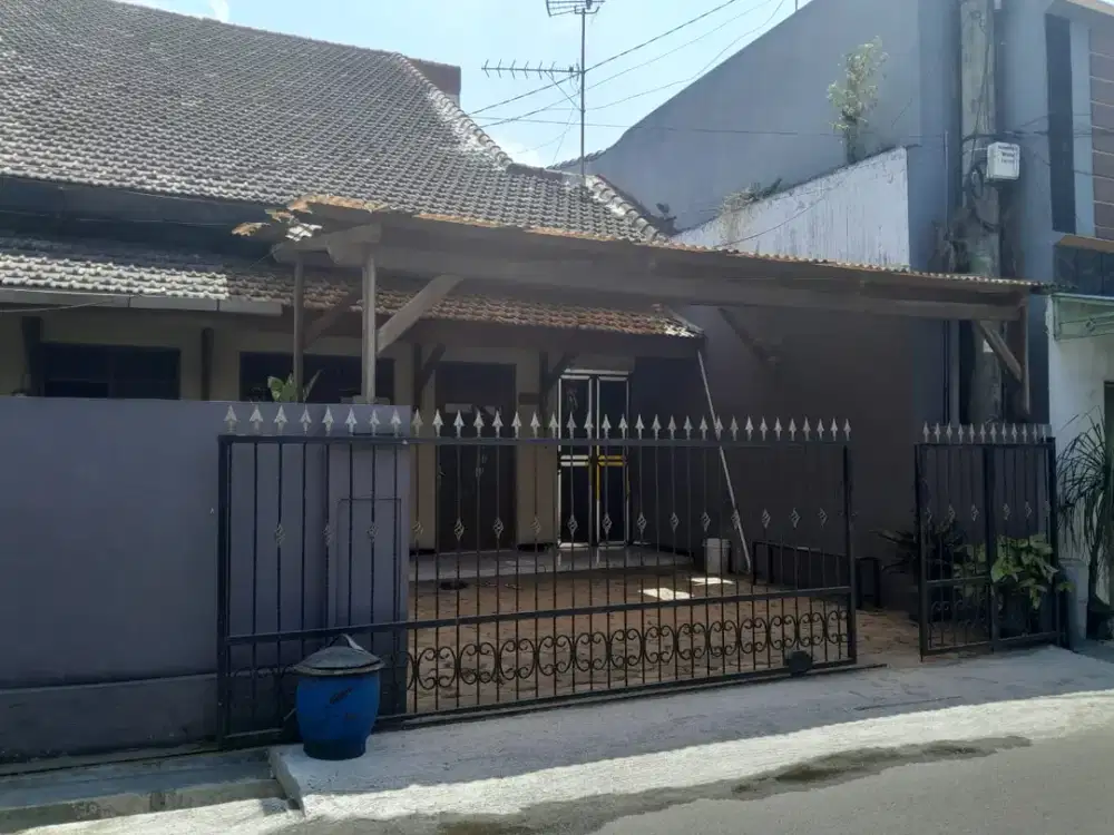 Rumah SHM Pinggir Jalan Mulyorejo Sukun Kota Malang dijual BU
