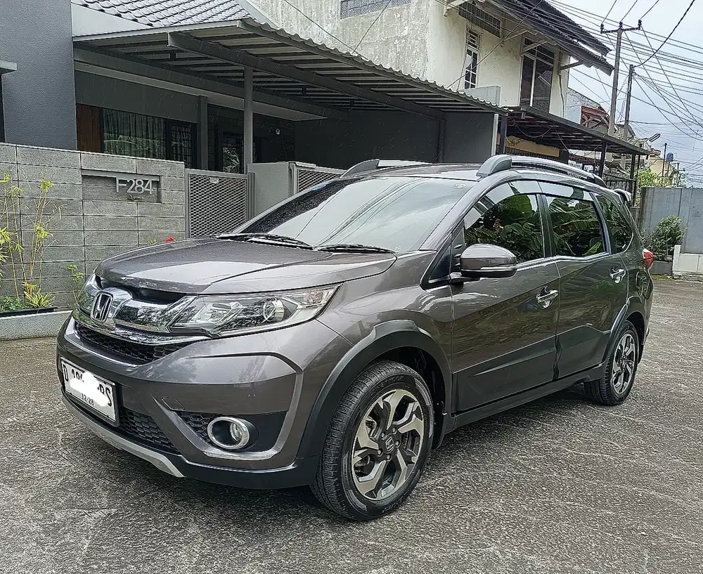 Antik KM 27rb Like New BRV E 2018 M/T Fullset Istimewa