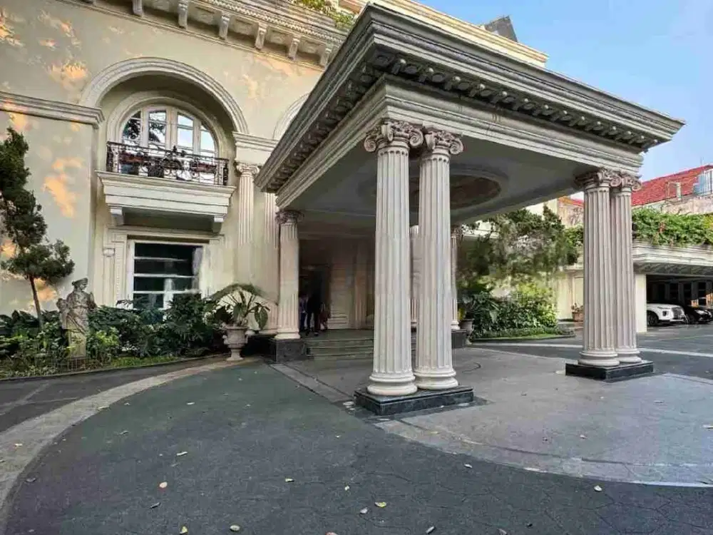 Rumah Mewah Private Pool View Golf Di Pondok Indah