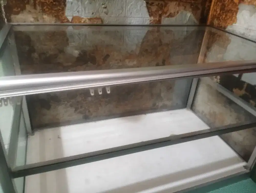 Jual etalase buat dagang