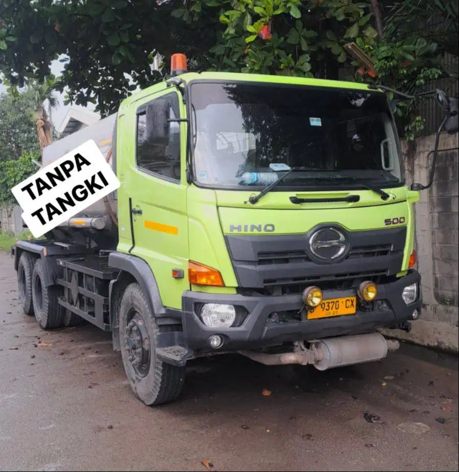 46rbKM+banBARU MURAH Hino tronton 6x2 FL235JN 2019 sasis ex tangki