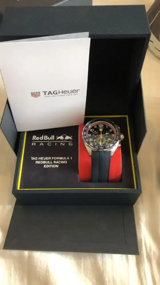 Jam tangan tag heuer formula 1 red bull racing special edition