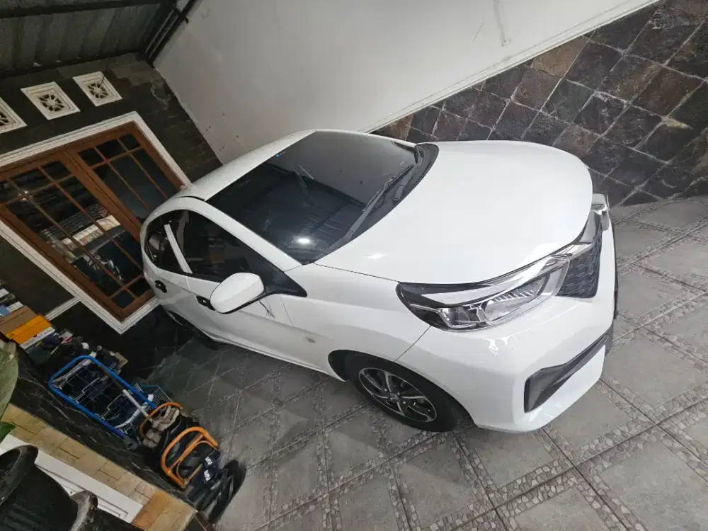 Honda brio satya putih automatic