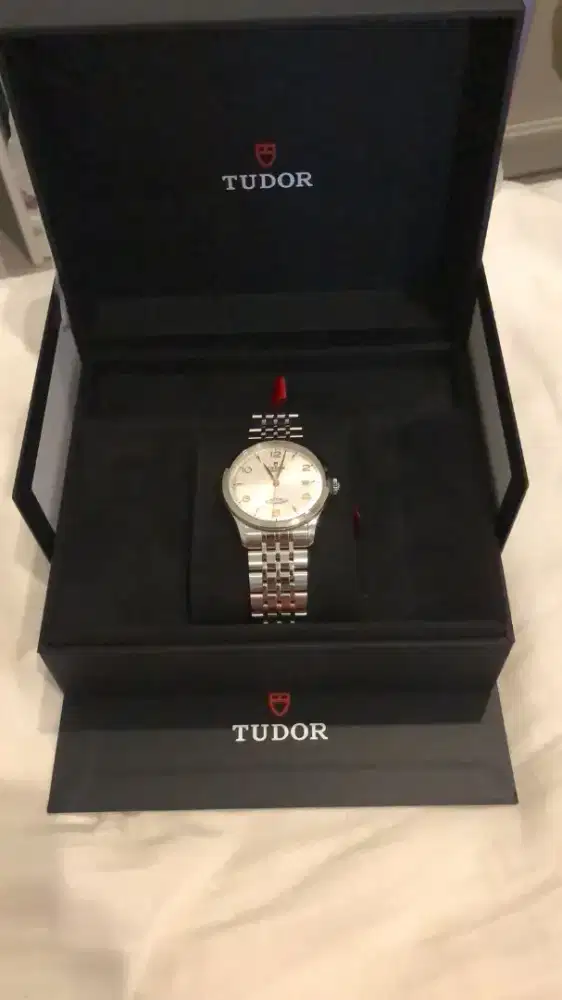 Jam tangan tudor 1926 stainless steel 39mm silver 6 arabic