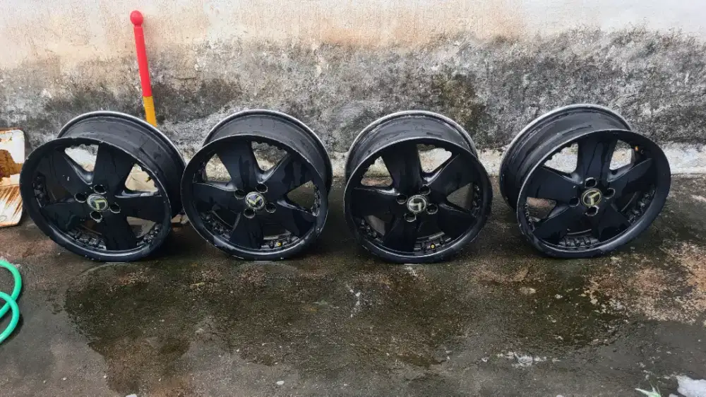 Velg mobil bekas