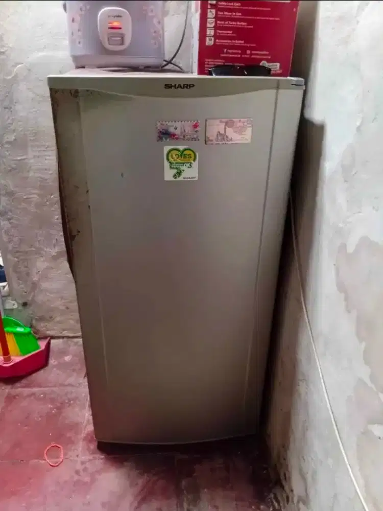 Kulkas Bekas Sharp