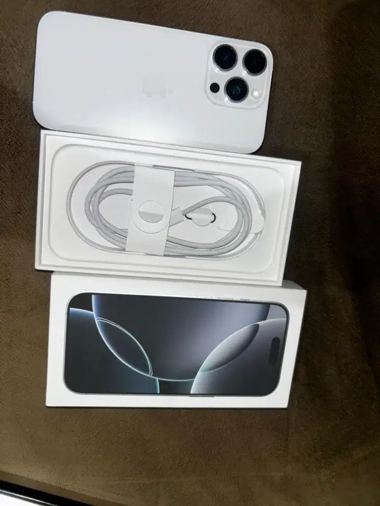 Iphone 16 pro128 white  BH 100% ibox like new