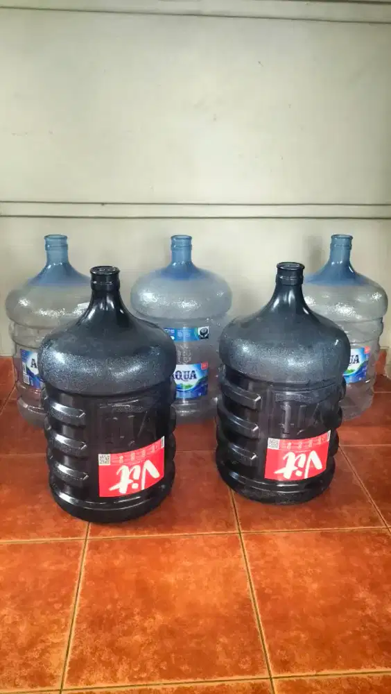 Galon Aqua  Vit bekas