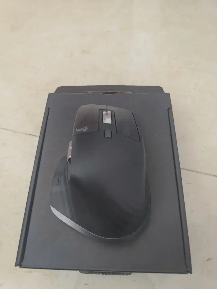Logitech MX Master 3S Wireless Bluetooth Mouse warna Black