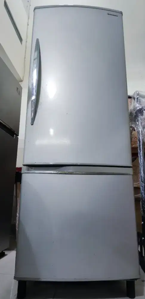 Kulkas Panasonic Hemat Daya 279L Original Normal Belum Pernah Service