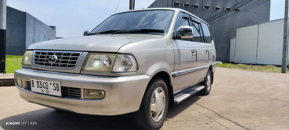 Toyota Kijang 2000 Bensin