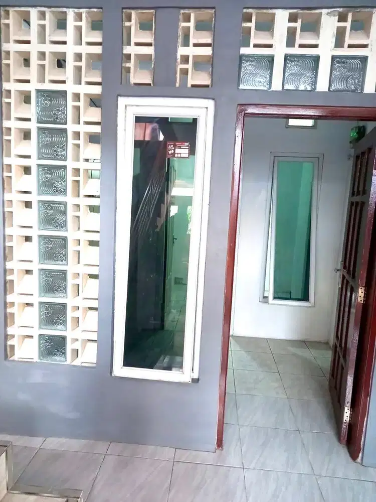 DISEWAKAN KONTRAKAN KALISARI, CIJANTUNG, JL RAYA BOGOR, JAKARTA TIMUR