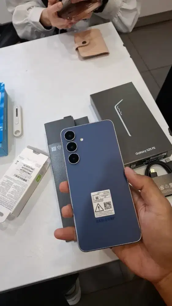 Promo ahir taun Samsung S25fe free fit3 / Buds Core