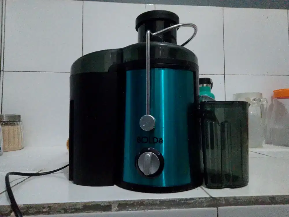 Blender si biru cantik