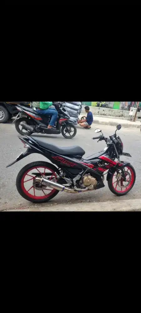 dijual motor Suzuki satria fu tahun 2015