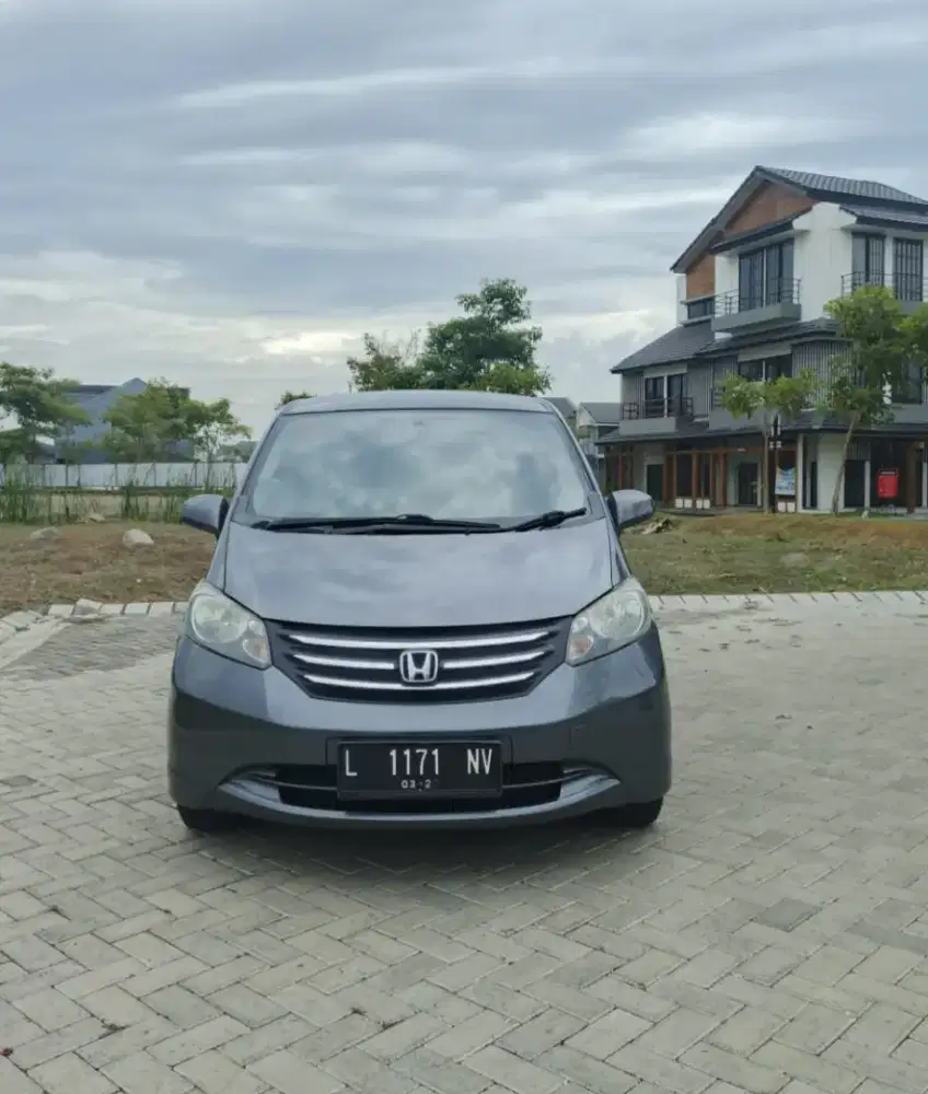 Honda Freed 1.5 E PSD Matic 2010