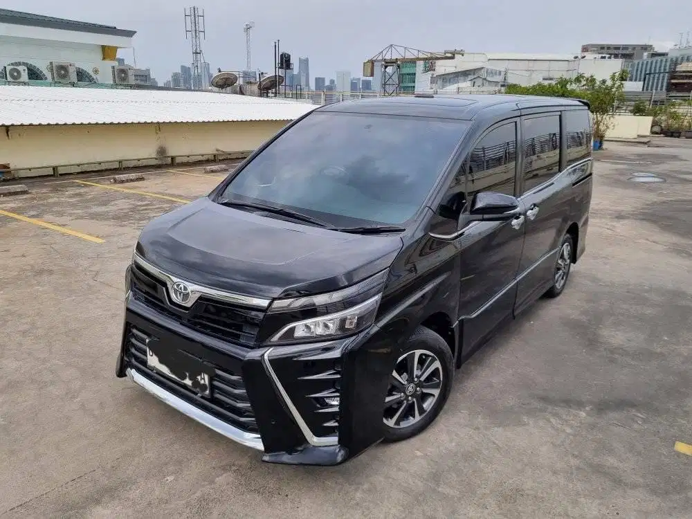 Toyota Voxy Sunroof 2.0 Matic 2019,,besar dan irit gan!!