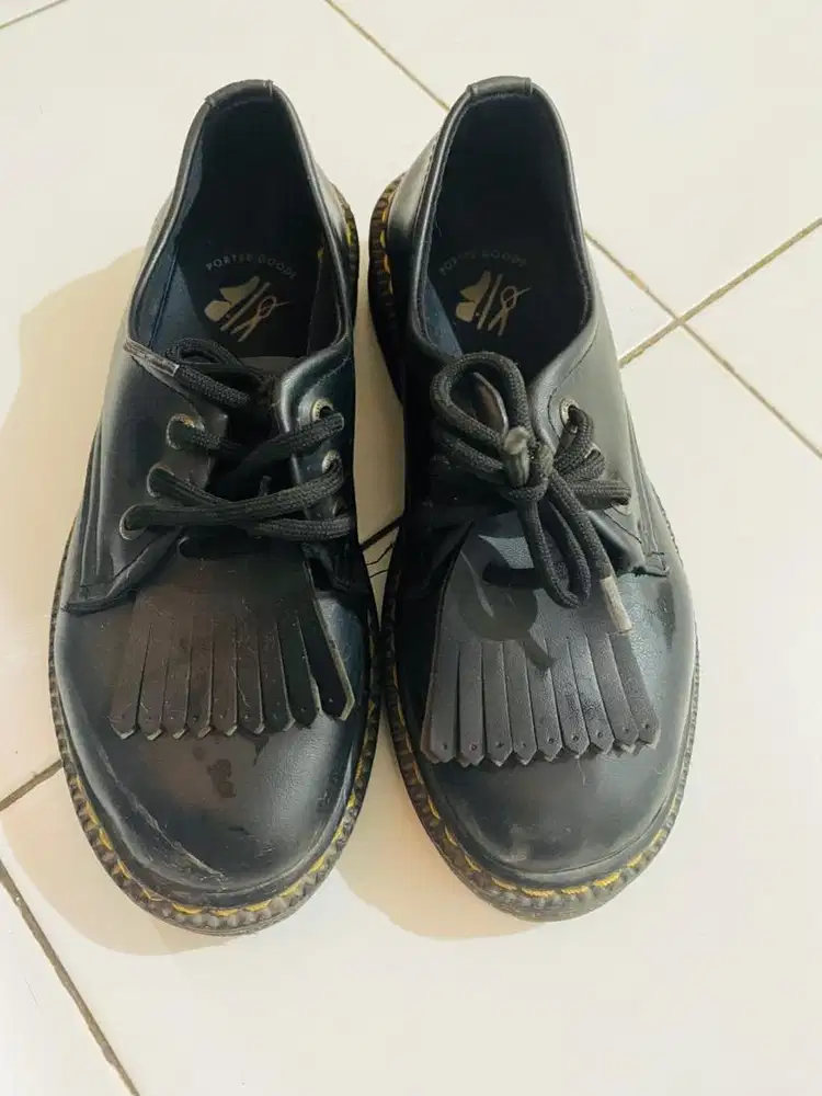 Sepatu portee goods size 37
