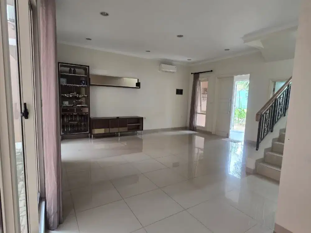 Cluster Flamingo The Springs Gading Serpong Semi Furnish