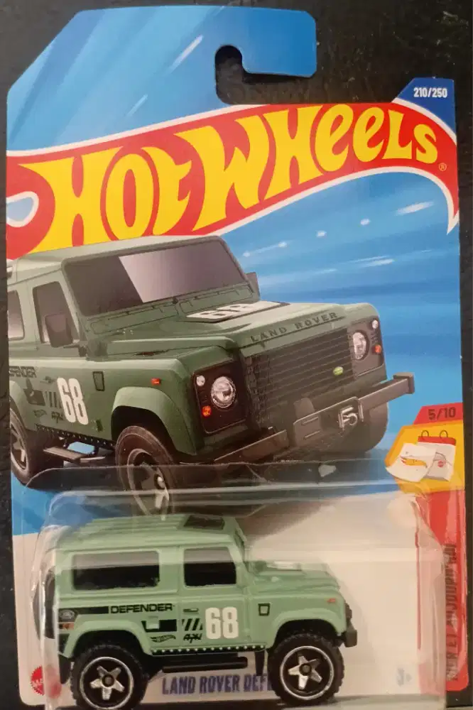 Hotwheels land rover defender 90
