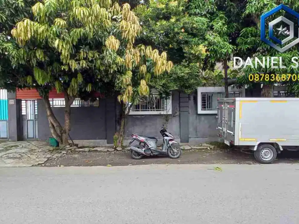 Dijual Rumah Karangasem Solo Surakarta Dekat Kampus UMS Pinggir Jalan Raya