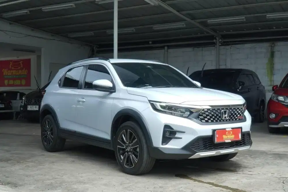 Honda WRV RS sensing CVT Matic tahun 2023 Putih WR-V AT DP minim